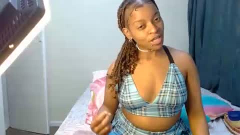 Tee online show from March 28, 4:06 pm