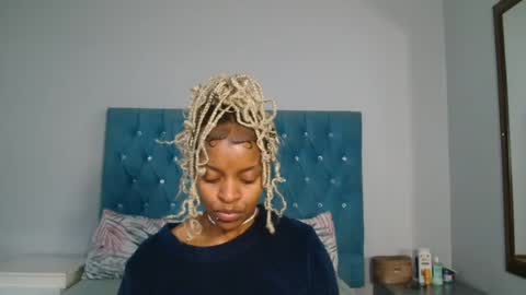 Snapshot of bluedi622952 chatting on June 23, 7:06 am Tee online show from June 23, 7:06 am