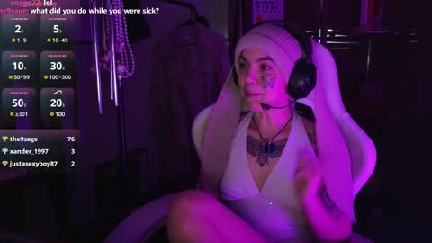 Snapshot of bluedweeb chatting on February 27, 8:06 am Blue online show from February 27, 8:06 am