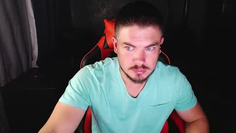 blueeyeboy0 online show from December 1, 7:25 pm