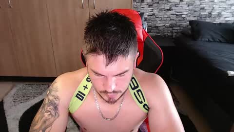 blueeyeboy0 online show from February 13, 9:30 am