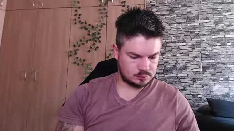 blueeyeboy0 online show from October 2, 7:04 am