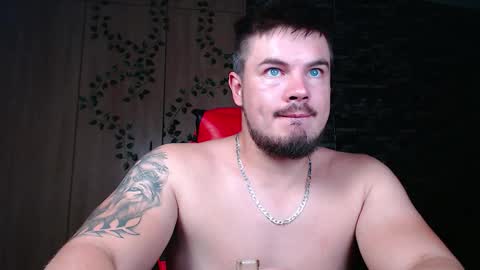 blueeyeboy0 online show from December 15, 8:13 pm