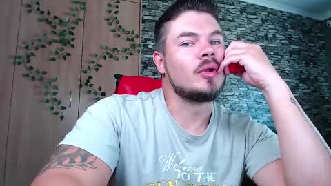 blueeyeboy0 online show from January 7, 8:06 am