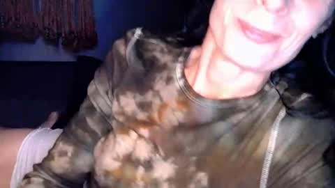 Snapshot of blueeyedlie chatting on November 13, 5:39 am Blueeyedlie online show from November 13, 5:39 am