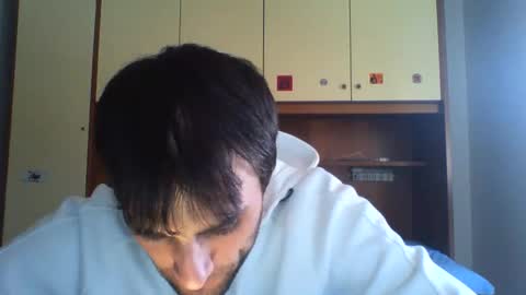 bluejoee online show from April 16, 9:21 am