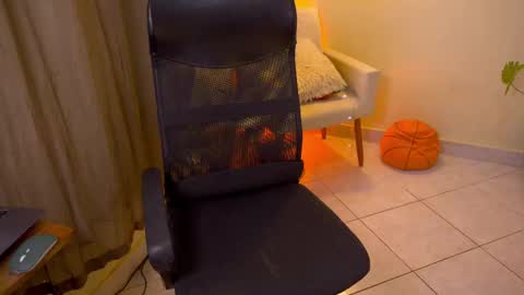 FLORAA online show from November 15, 9:17 am