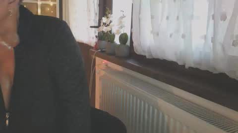 Snapshot of blueskysierra chatting on November 30, 12:31 pm Sierra online show from November 30, 12:31 pm