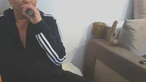 Snapshot of blueskysierra chatting on December 14, 1:27 pm Sierra online show from December 14, 1:27 pm