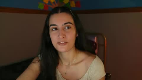 Snapshot of bluntbabe chatting on December 7, 1:25 am Sasha online show from December 7, 1:25 am