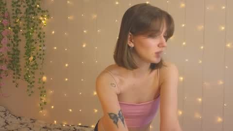 Snapshot of blush_and_breathe chatting on May 16, 6:54 am blush_and_breathe online show from May 16, 6:54 am