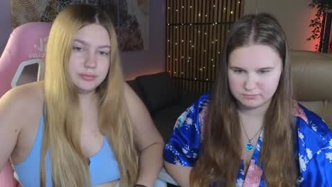 Ellie3 online show from December 15, 9:13 am