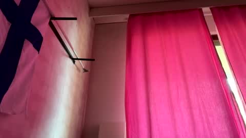 Delle online show from April 20, 4:59 am