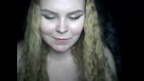 Snapshot of blushing_star chatting on March 12, 6:44 pm blushing_star online show from March 12, 6:44 pm