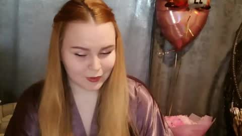 Snapshot of blushing_star chatting on April 29, 12:09 pm blushing_star online show from April 29, 12:09 pm