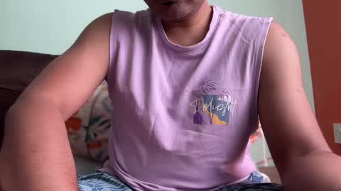 Snapshot of bmporn87 chatting on October 13, 9:53 am Horny Ben online show from October 13, 9:53 am