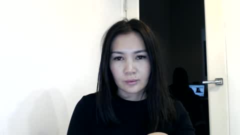 Liya online show from October 15, 5:35 pm