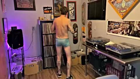 ZuperZexyZounds online show from February 2, 7:51 am