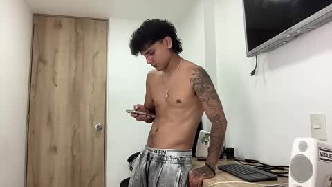 Bob  INDEPENDENT MODEL online show from September 9, 2:44 am