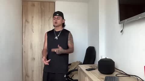 Bob  INDEPENDENT MODEL online show from September 12, 9:26 pm