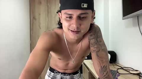 Bob  INDEPENDENT MODEL online show from September 16, 2:12 am