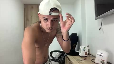 Bob  INDEPENDENT MODEL online show from September 20, 3:07 am