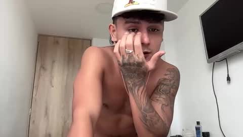 Bob  INDEPENDENT MODEL online show from February 17, 6:25 pm