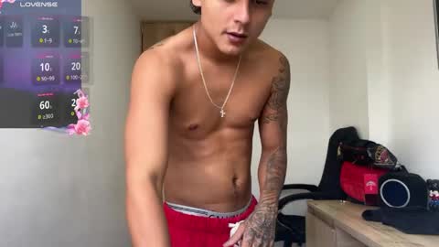 Bob  INDEPENDENT MODEL online show from April 22, 5:47 pm