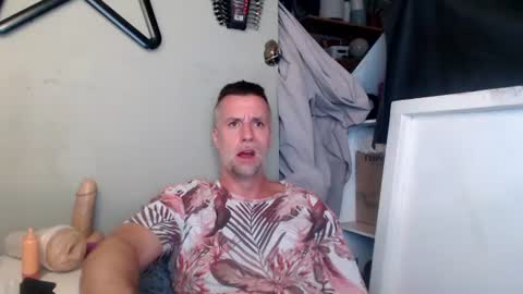 Snapshot of bobberman78 chatting on June 14, 1:47 am Dan online show from June 14, 1:47 am