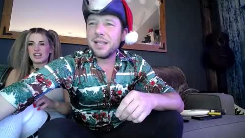 Bobby and Sadie online show from December 17, 5:02 am