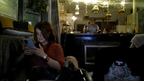 Snapshot of bobbyandsadie chatting on April 7, 3:07 am Bobby and Sadie online show from April 7, 3:07 am