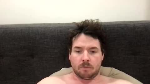 Snapshot of bobbybobby89 chatting on November 8, 2:34 am bobbybobby89 online show from November 8, 2:34 am