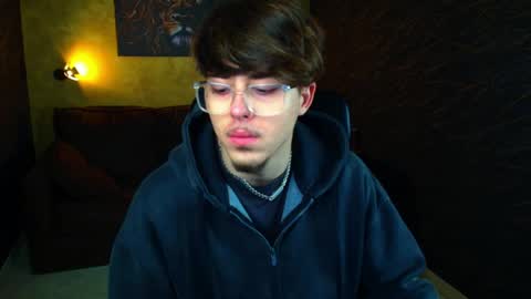 BodhiHayes online show from March 24, 5:12 am