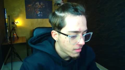 BodhiHayes online show from April 21, 6:52 am