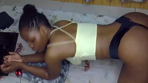 body_desire1 online show from February 22, 7:45 pm