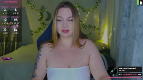  Lina  online show from November 19, 6:52 pm