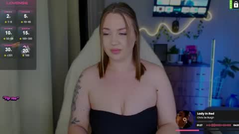  Lina  online show from June 18, 8:24 pm