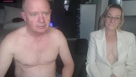 Ningifun couple online show from November 15, 1:58 am