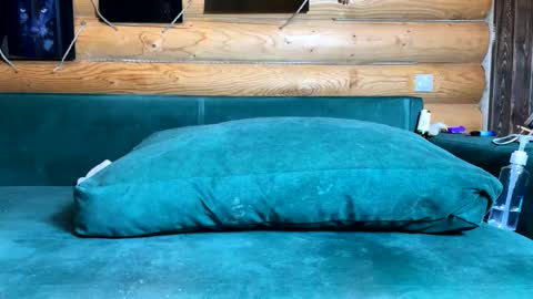 Nail and Olivia online show from November 29, 10:51 am