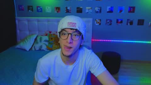 Snapshot of boicute chatting on February 7, 6:45 am ALEXPVT IS OPEN online show from February 7, 6:45 am