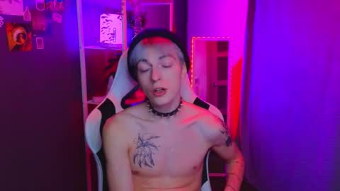 Snapshot of boicute chatting on February 16, 12:19 am ALEXPVT IS OPEN online show from February 16, 12:19 am