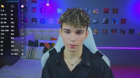 Snapshot of boicute chatting on February 17, 6:37 pm ALEXPVT IS OPEN online show from February 17, 6:37 pm