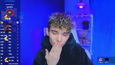 Snapshot of boicute chatting on February 24, 10:14 pm ALEXPVT IS OPEN online show from February 24, 10:14 pm