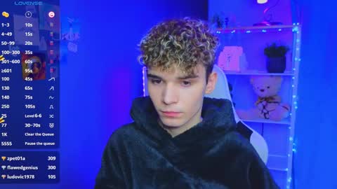 Snapshot of boicute chatting on February 25, 1:20 am ALEXPVT IS OPEN online show from February 25, 1:20 am