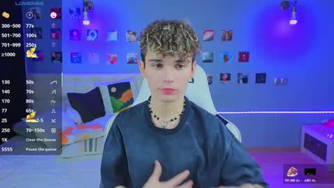 Snapshot of boicute chatting on March 9, 2:29 am ALEXPVT IS OPEN online show from March 9, 2:29 am