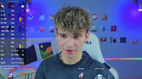 Snapshot of boicute chatting on March 9, 8:40 am ALEXPVT IS OPEN online show from March 9, 8:40 am