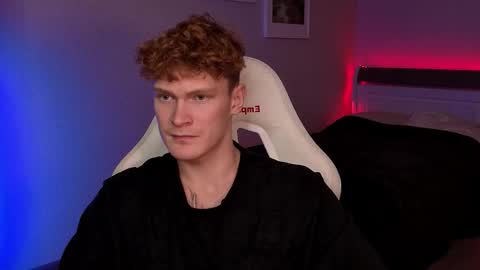 Snapshot of boicute chatting on October 9, 1:09 pm ALEXPVT IS OPEN online show from October 9, 1:09 pm