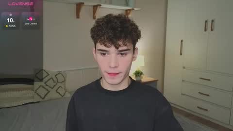 Snapshot of boicute chatting on October 11, 4:22 am ALEXPVT IS OPEN online show from October 11, 4:22 am