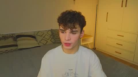 Snapshot of boicute chatting on October 18, 6:58 am ALEXPVT IS OPEN online show from October 18, 6:58 am