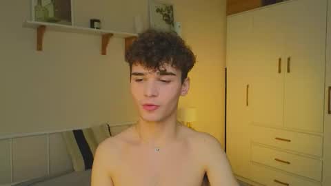 Snapshot of boicute chatting on October 20, 10:27 am ALEXPVT IS OPEN online show from October 20, 10:27 am